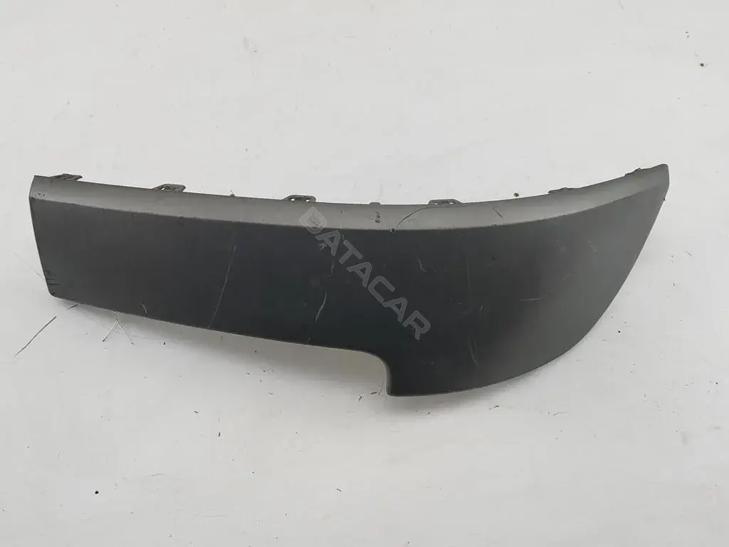 Накладка бампера 8200139947