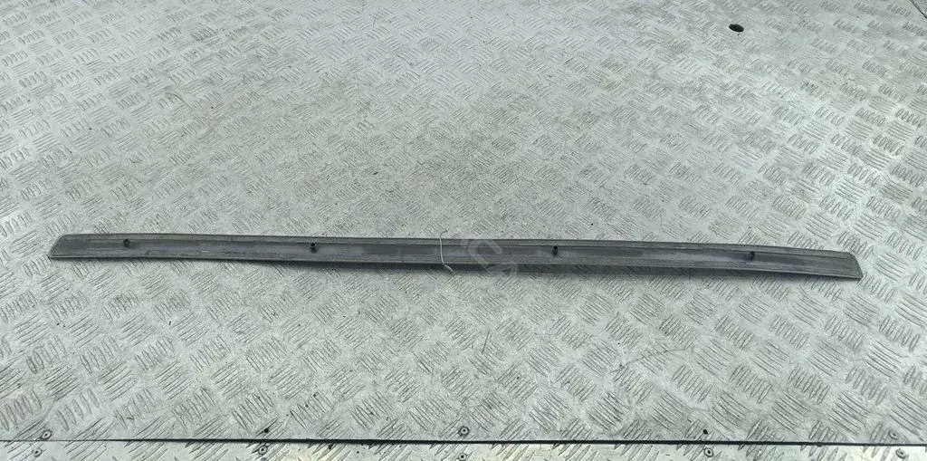 Молдинг двери 3M51R20938