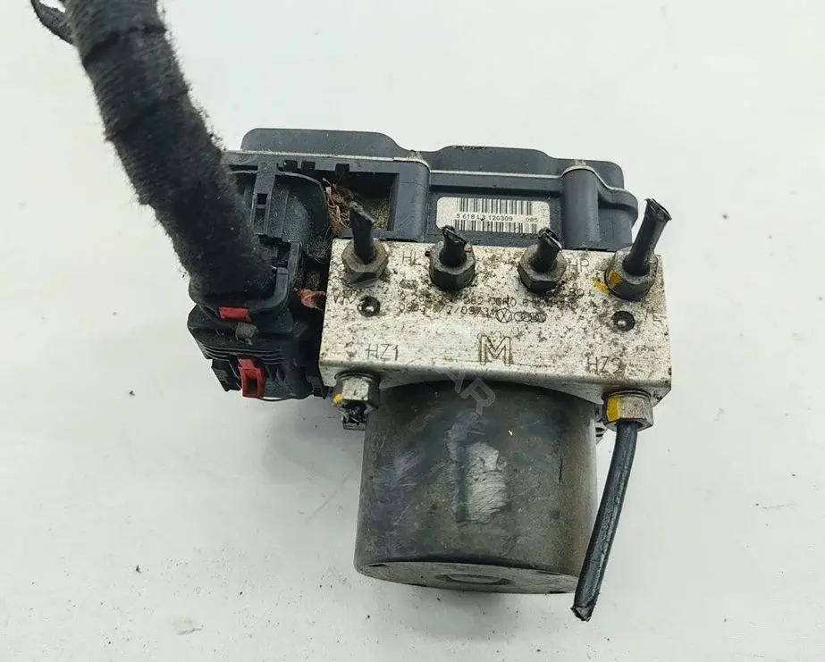 Блок управления АБС 6R0907379L