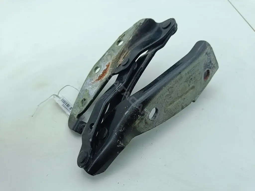 Петля капота 3D0823301D