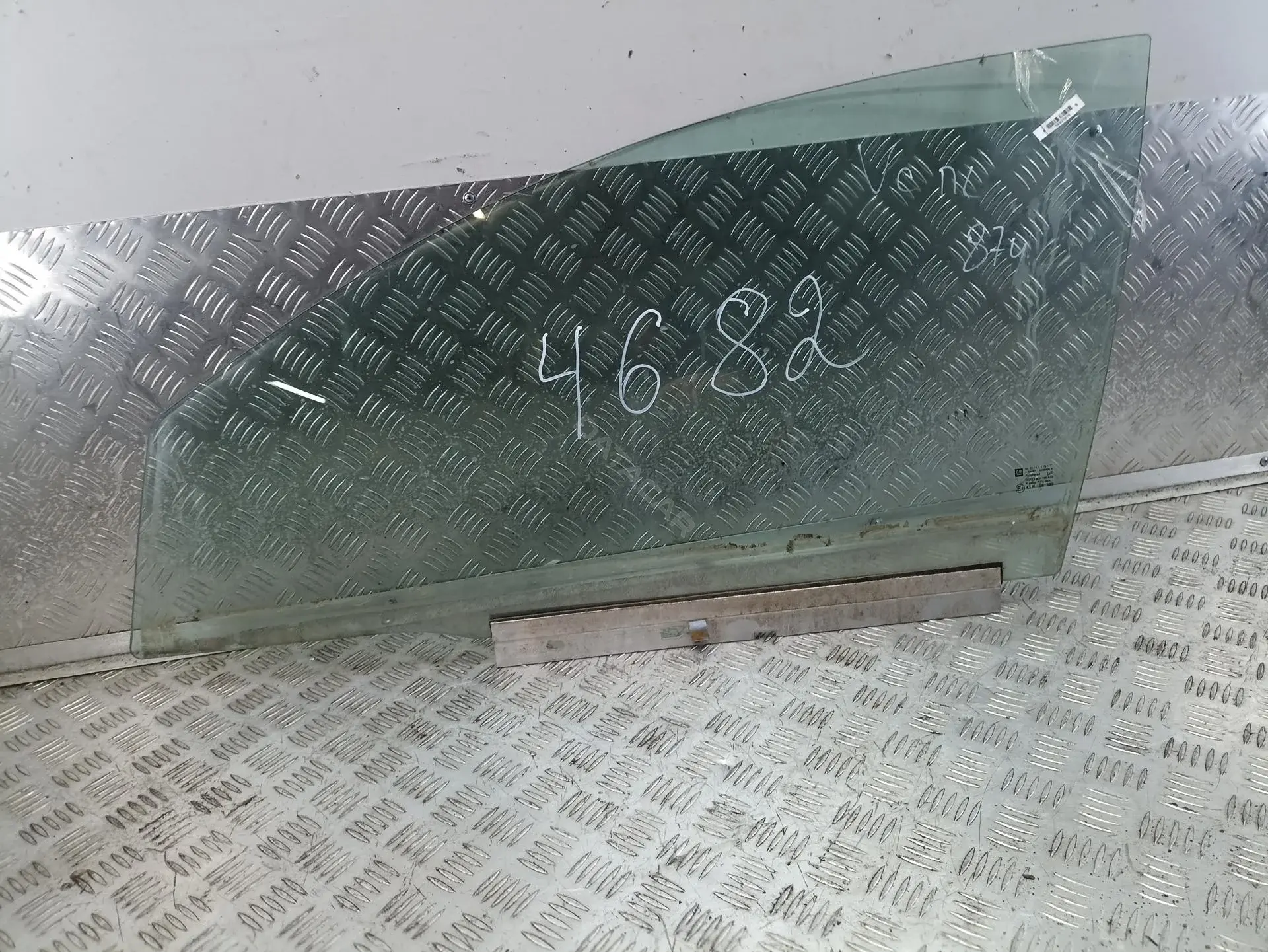 Стекло двери 54937874