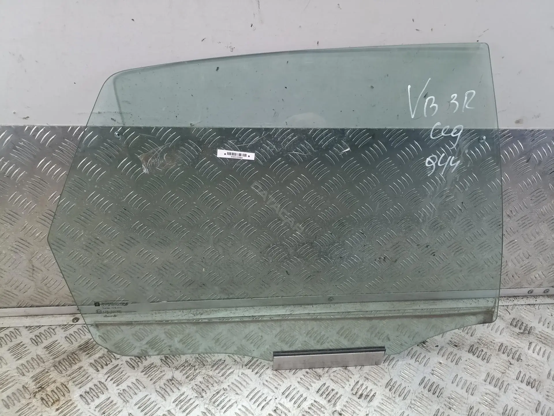 Стекло двери 55003944