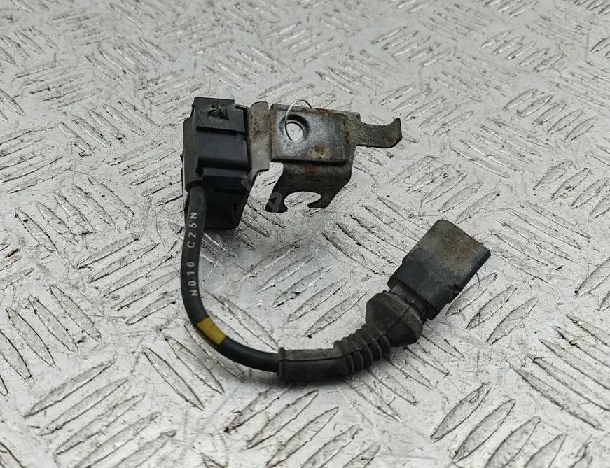Датчик ускорения 7L0907638