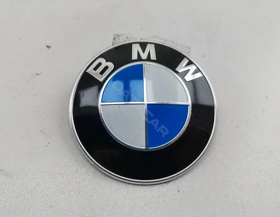 Эмблема 8132375