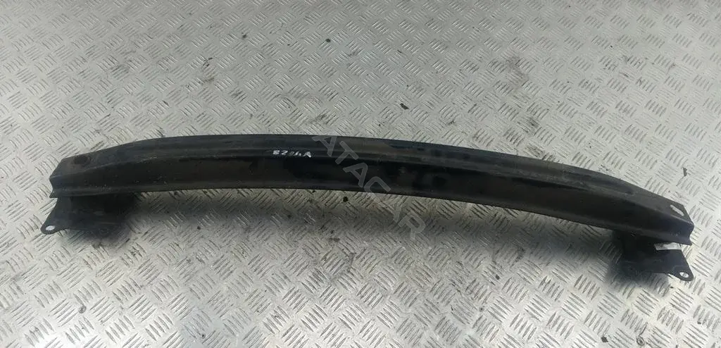 Усилитель бампера 5P0807305A