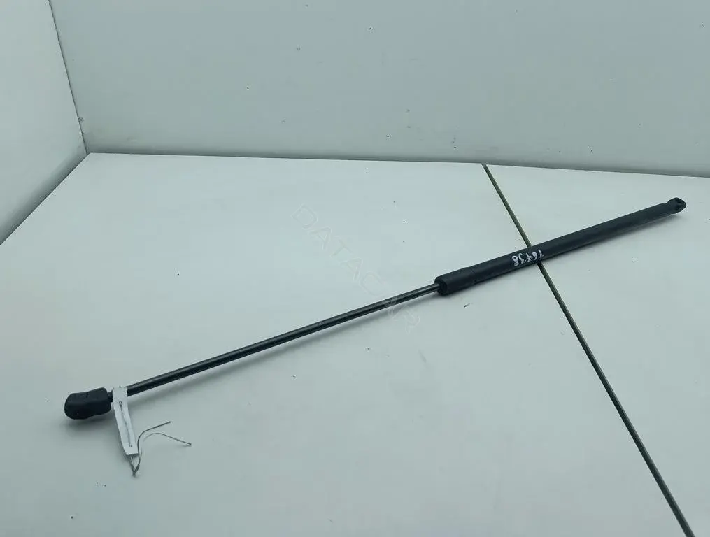 Амортизатор крышки багажника, капота, заднего стекла 3C0823359A
