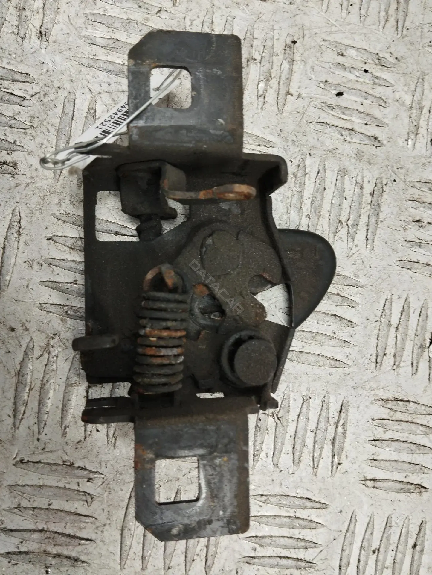 Замок капота 7M3823509