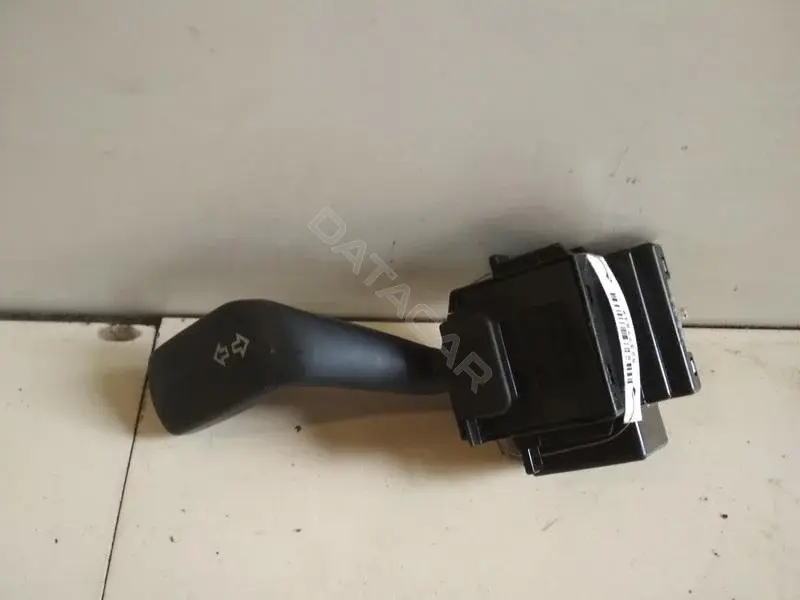 Переключатель подрулевой 1383686 / 6C1T-13335-AA