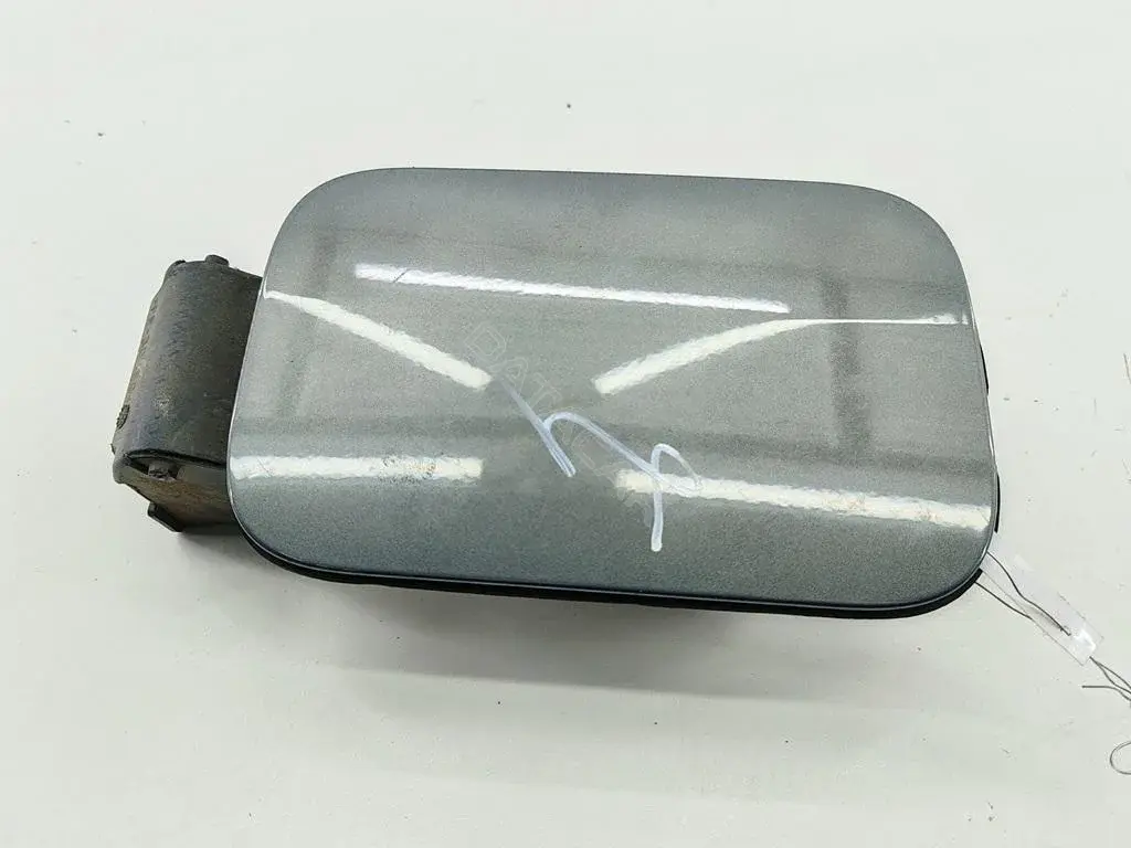 Крышка лючка топливного бака 8200139542