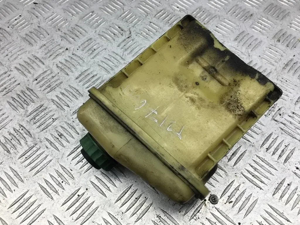 Бачок гидроусилителя 4A0422373A
