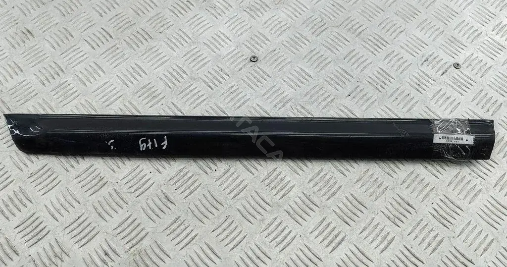 Молдинг двери 4B0853970B