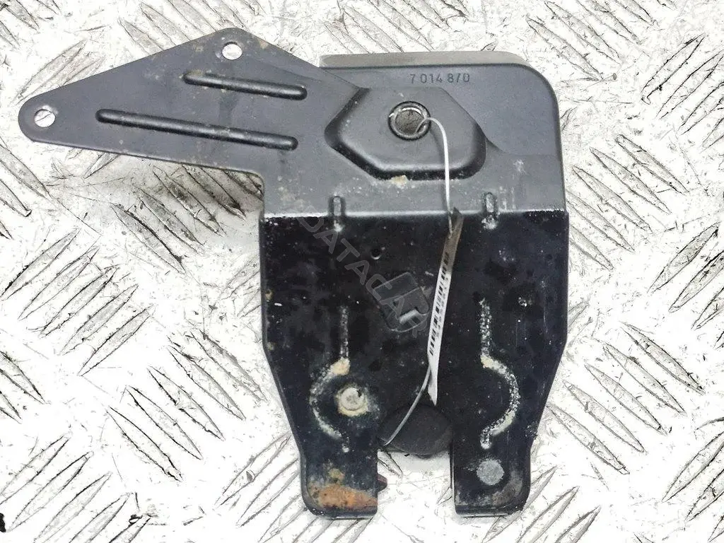 Замок крышки багажника 7014870