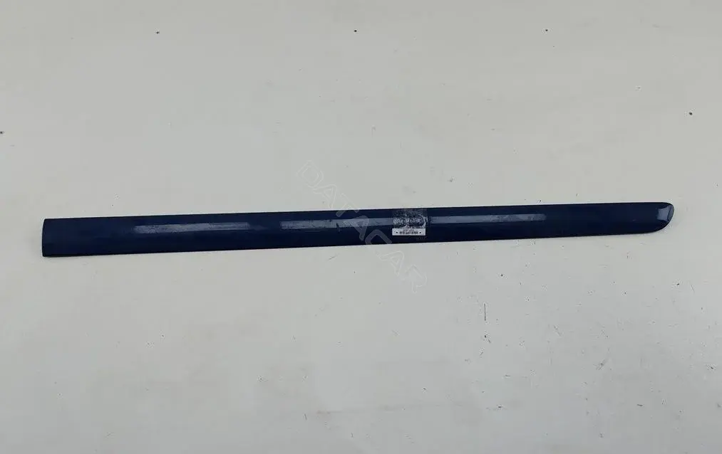 Молдинг двери 1T0853516
