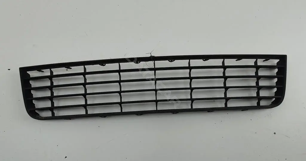 Накладка бампера 1K0853677