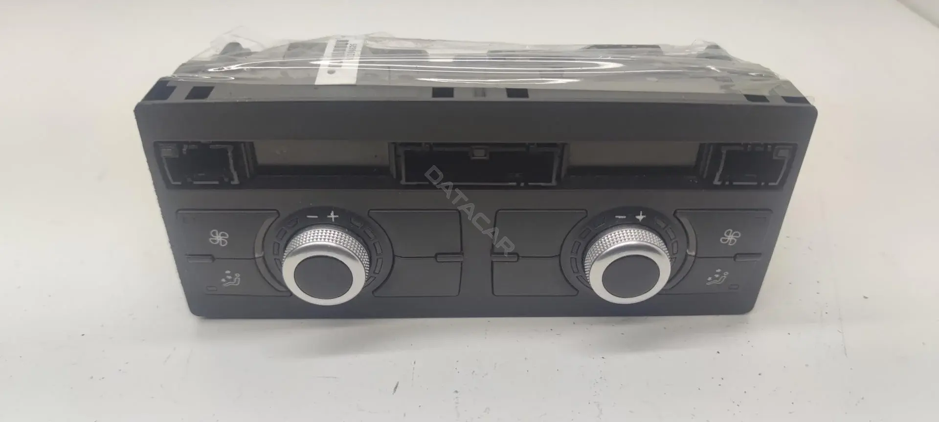 Дефлектор обдува салона 4L0919158AA