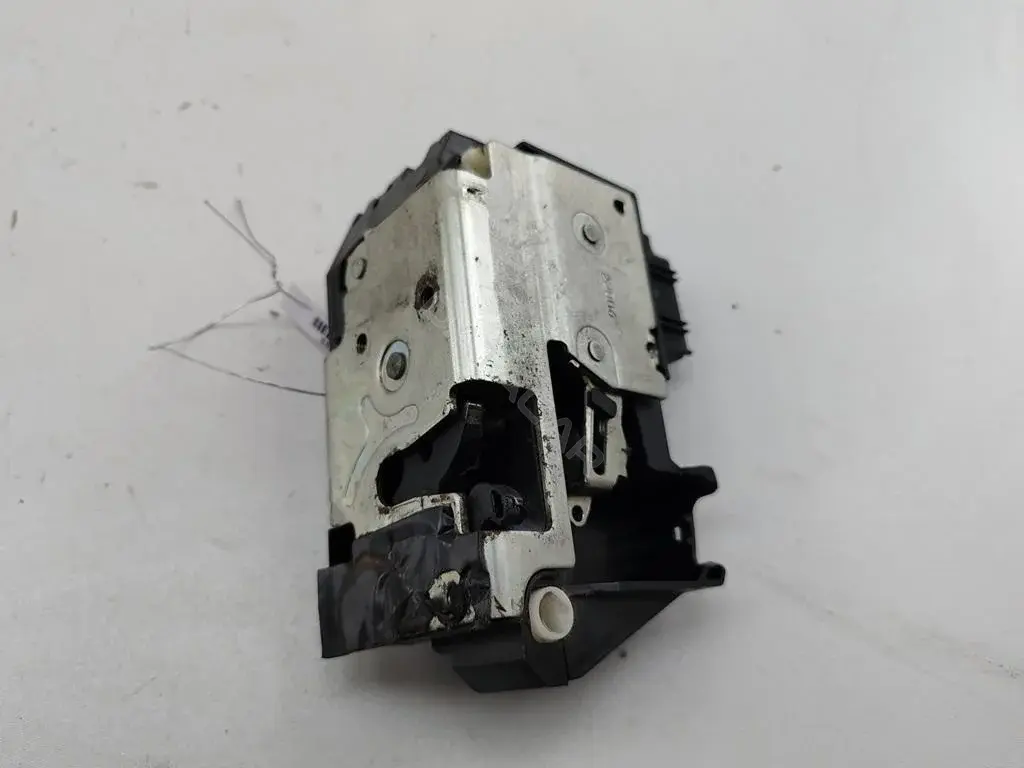 Замок двери Y3D22BCL0200