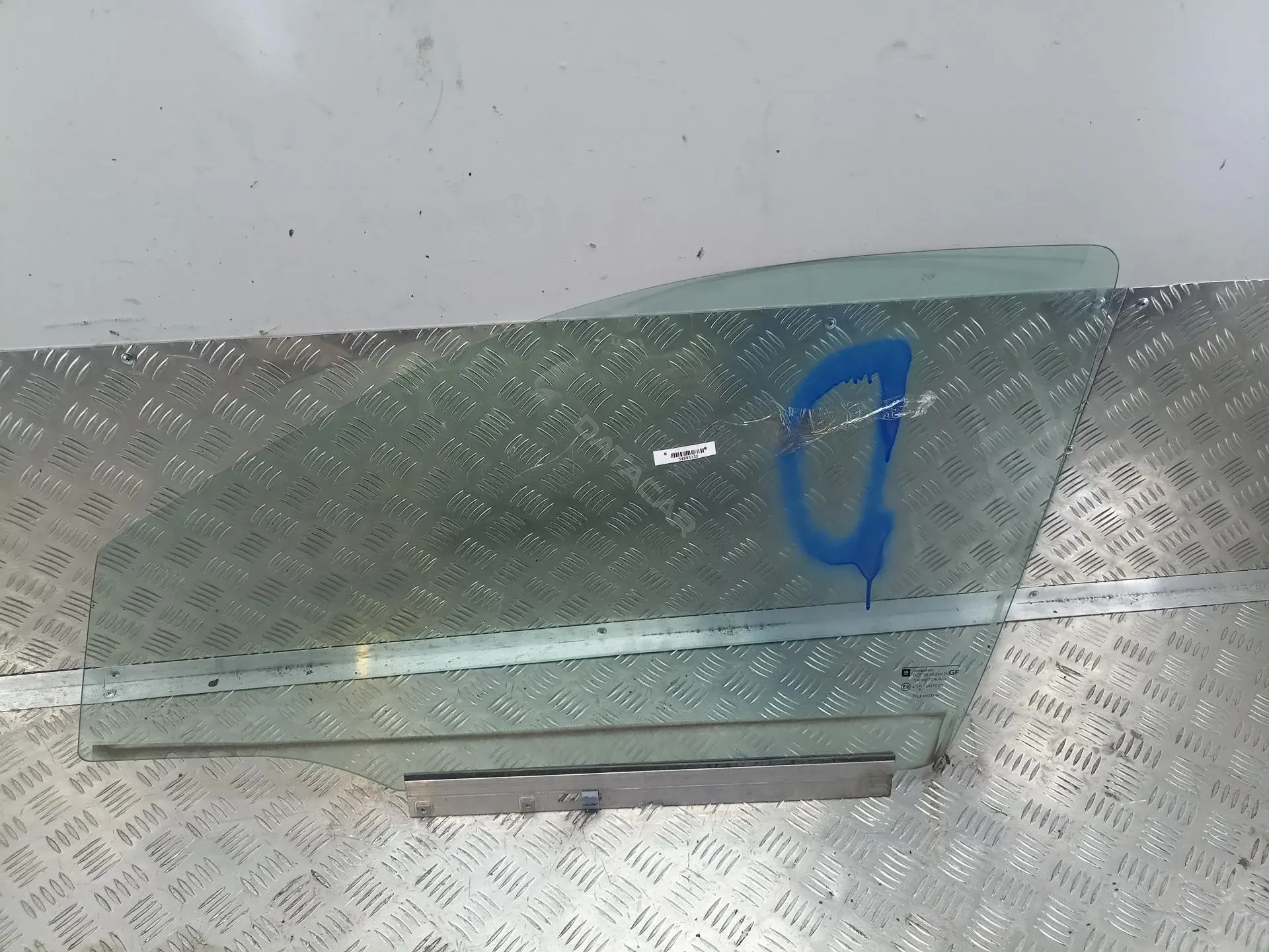 Стекло двери 54885332