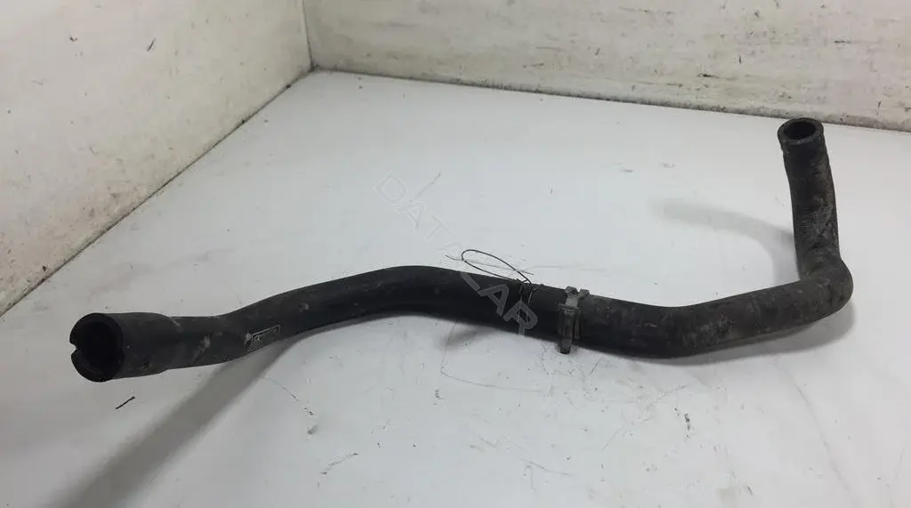 Патрубки системы охлаждения 3M5H8274GM