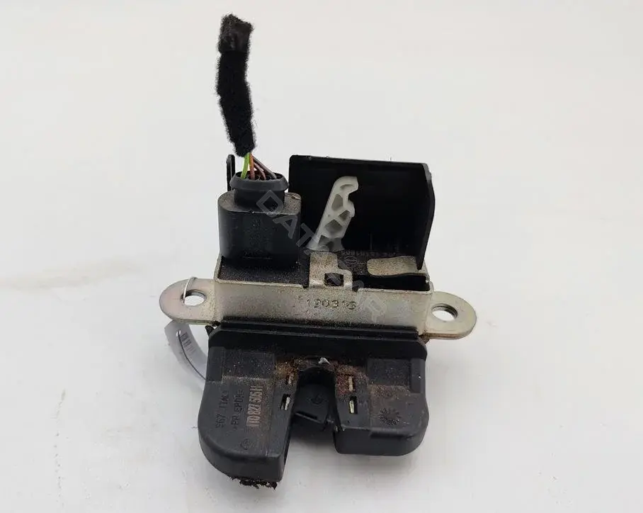 Замок крышки багажника 1T0827505H
