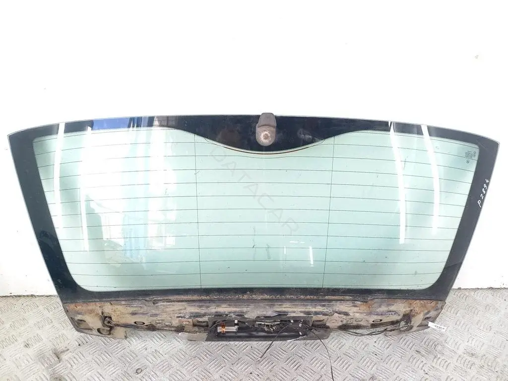 Заднее стекло 54968232