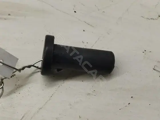 Кронштейн радиатора 8D0121200