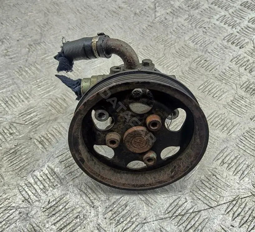 Насос гидроусилителя руля 8D0145156L