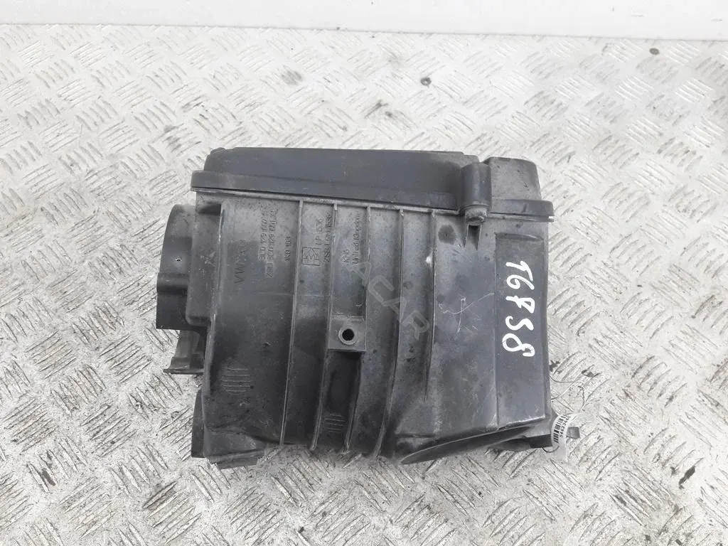 Корпус воздушного фильтра 3c0129607s