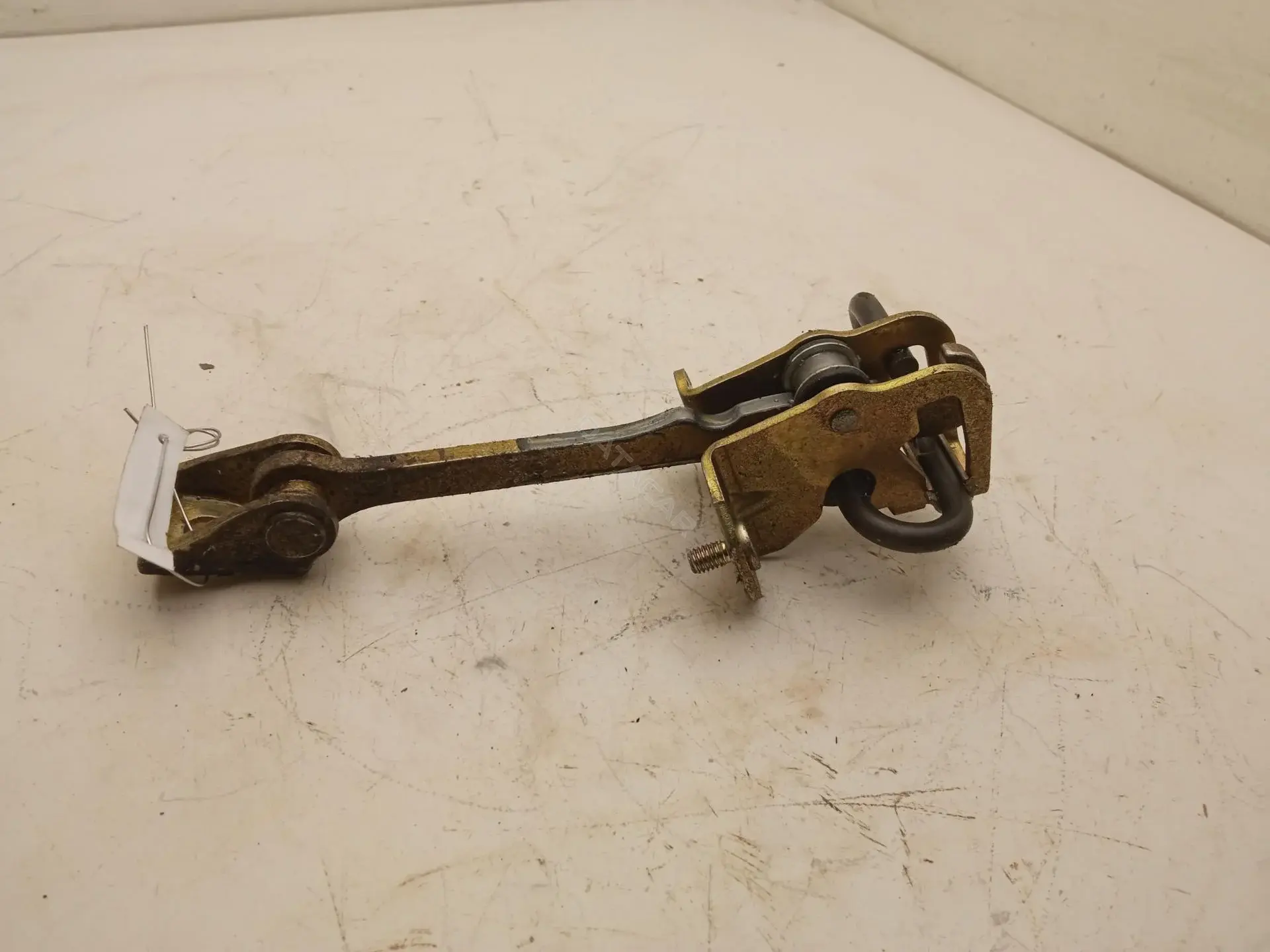 Ограничитель двери 53804635