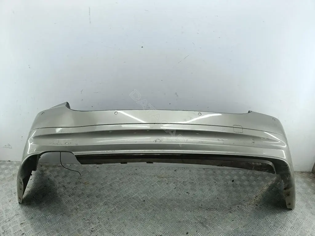 Задний бампер 7180766