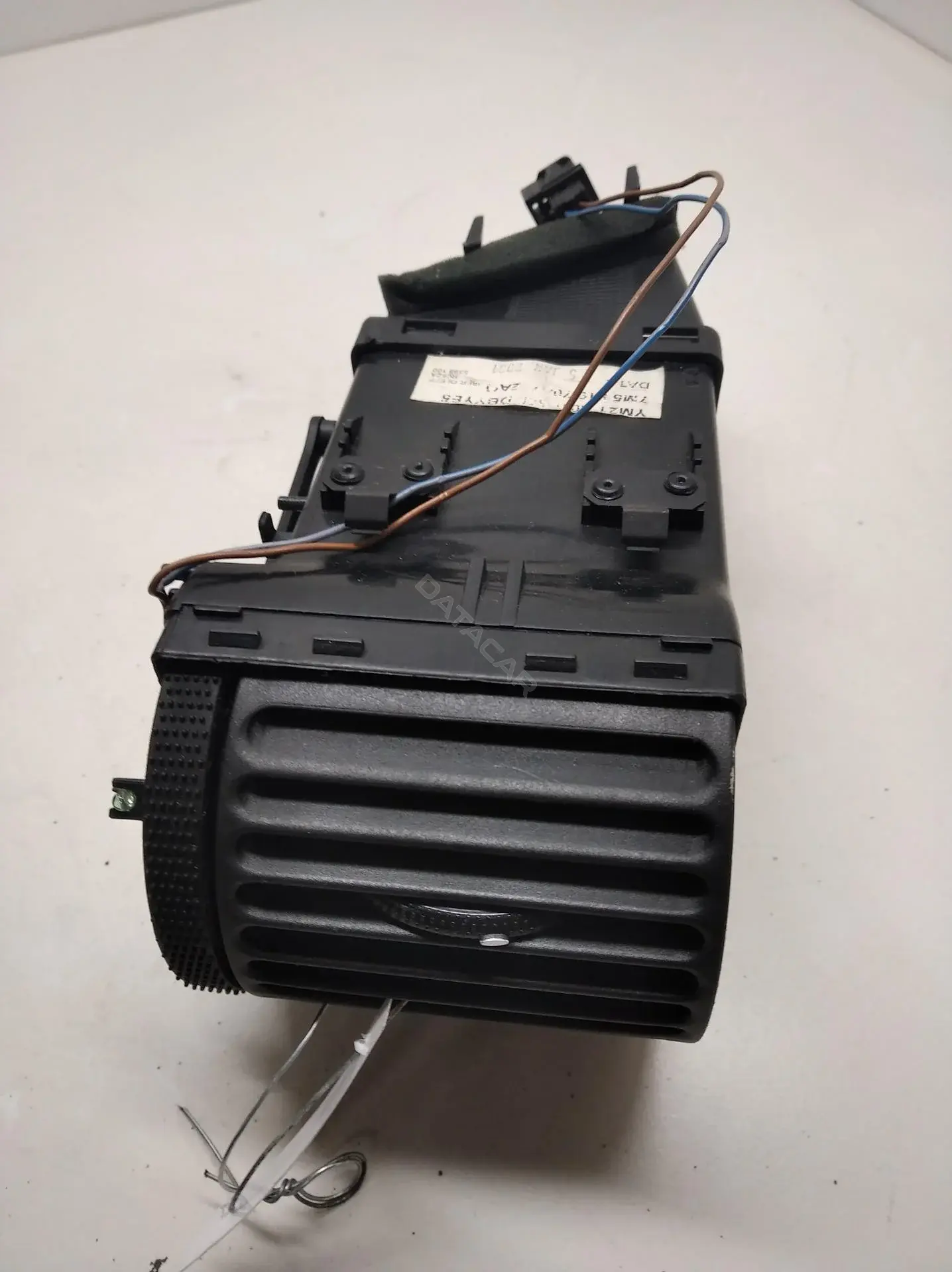 Дефлектор обдува салона 7M5819704