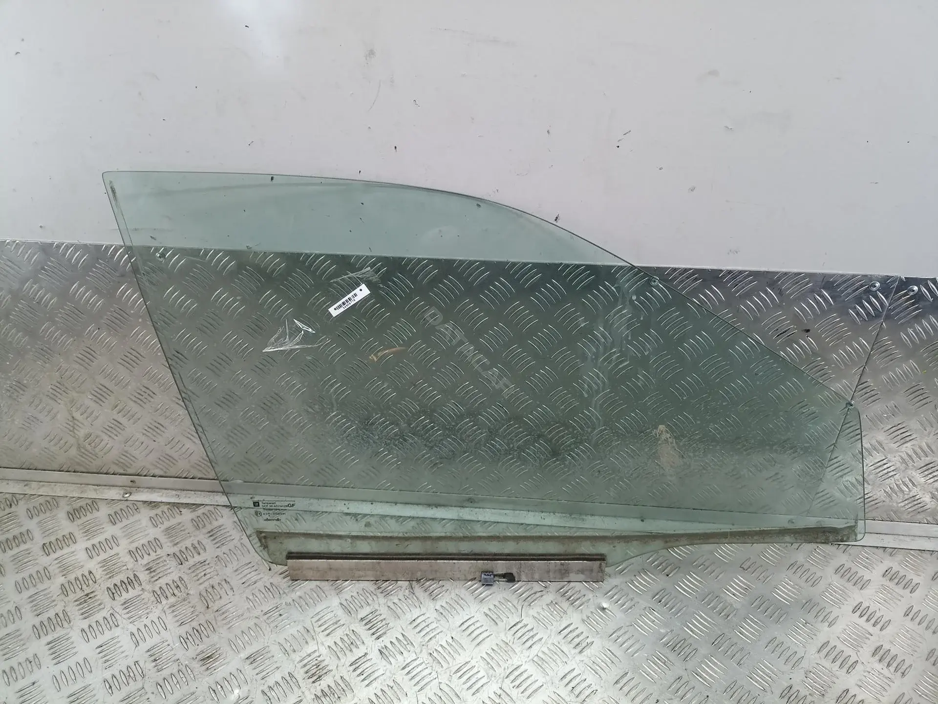 Стекло двери 54904779