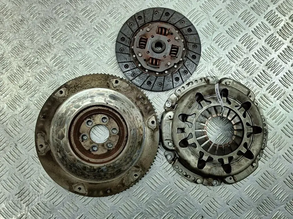 Маховик 12811BM500