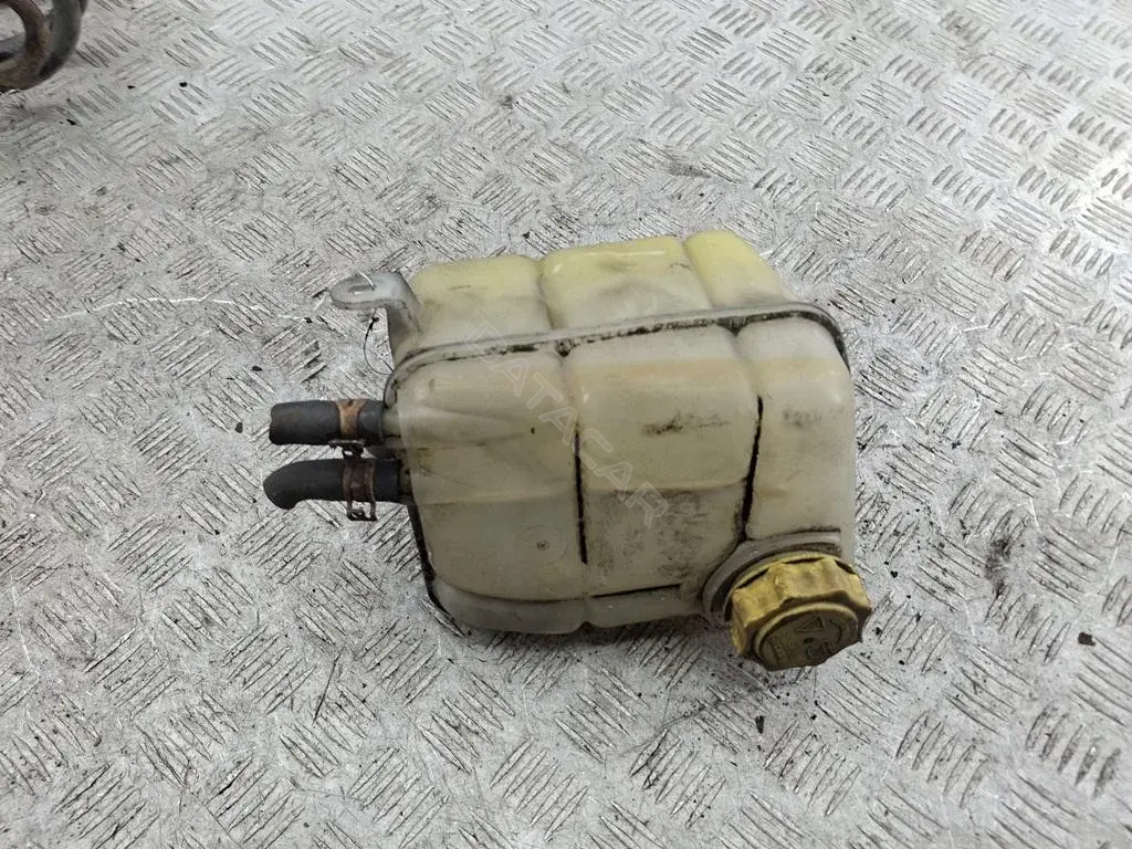 Расширительный бачок 98AB8K218BH