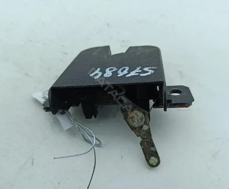 Замок крышки багажника 1J6827505B
