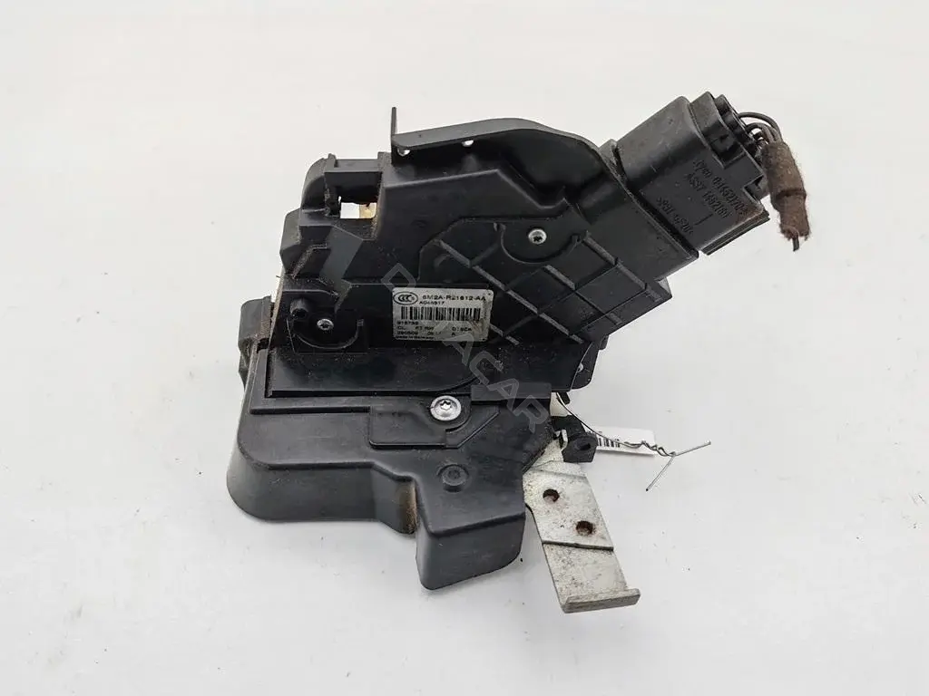 Замок двери 8M2AR21812AA