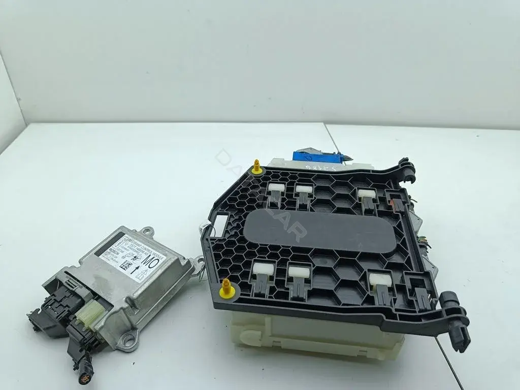 Блок предохранителей 7G9T14A073DE