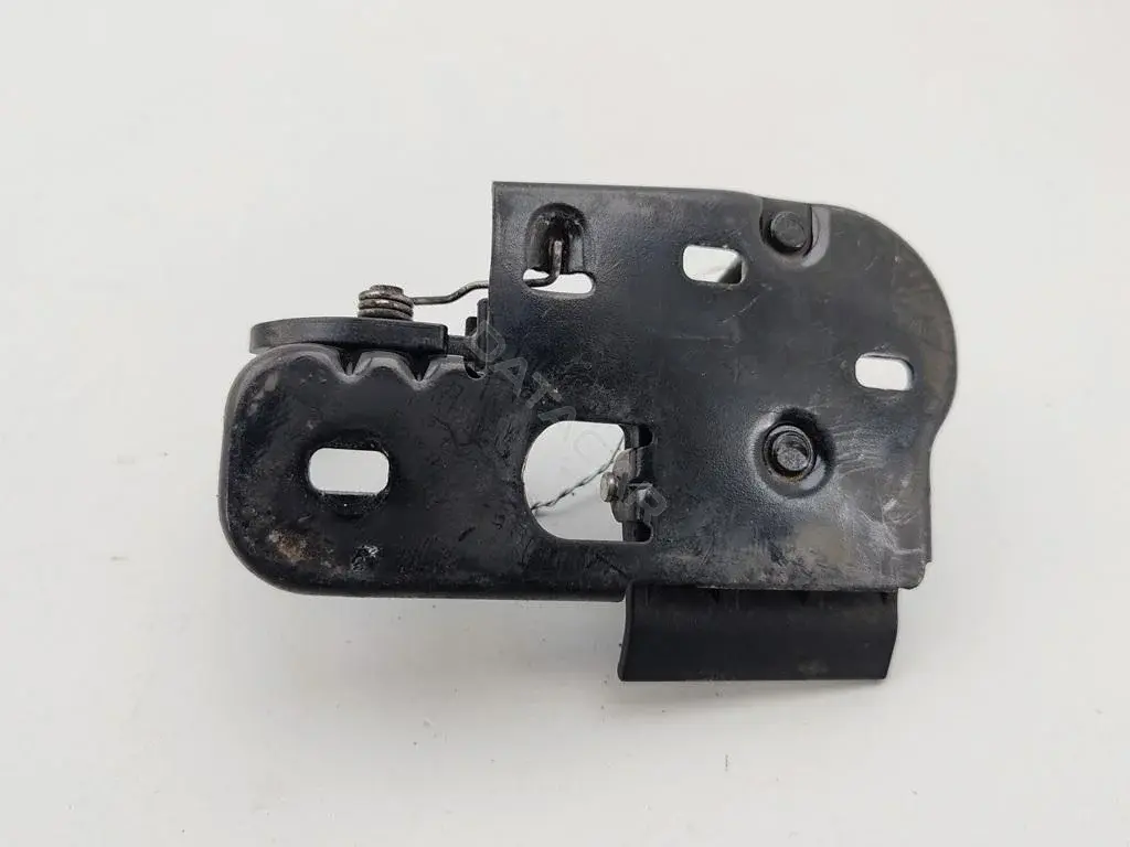 Замок капота 1T0823480A