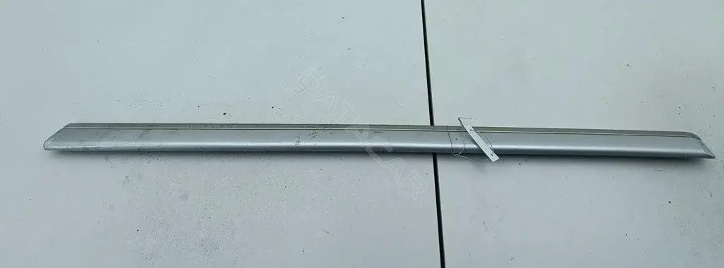 Молдинг двери 7004031