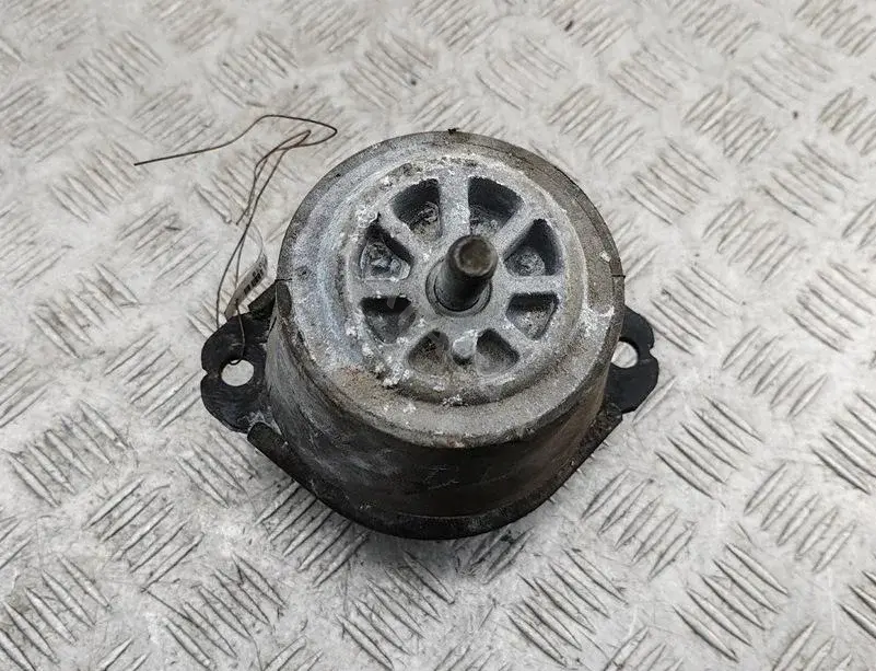 Подушка двигателя (Опора) 7L6199131