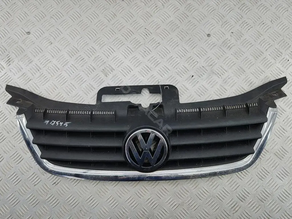 Решетка радиатора 1T0853651