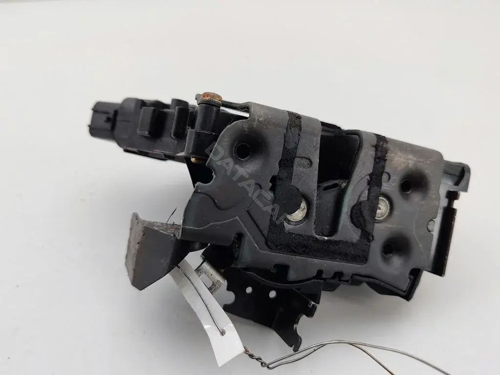 Замок двери 3M5AR21812AK