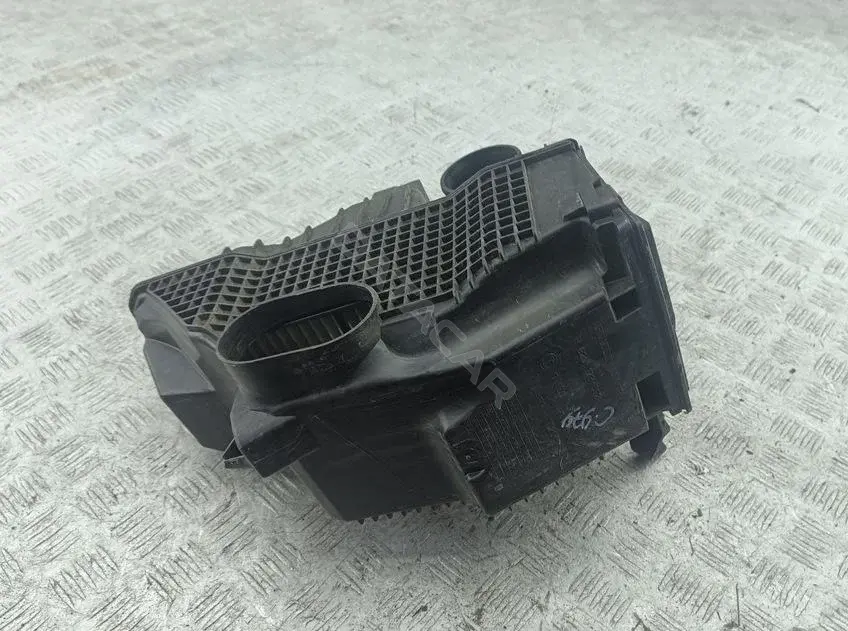 Корпус воздушного фильтра 165001258R