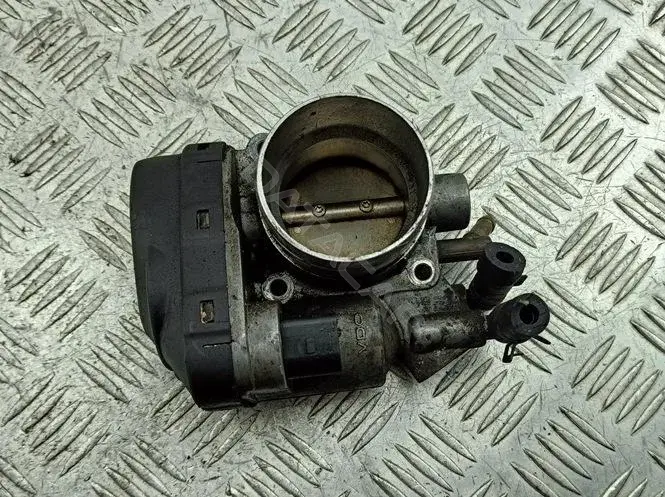 Дроссельная заслонка 06A133062A