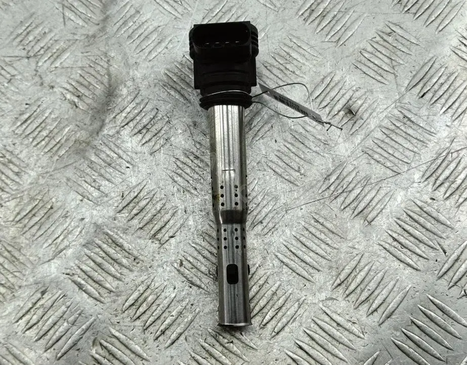 Катушка зажигания 07K905715F