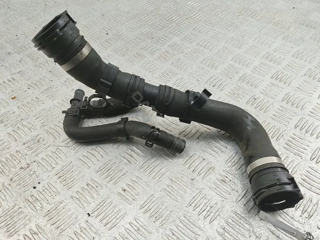 Патрубки системы охлаждения 7L8121051H