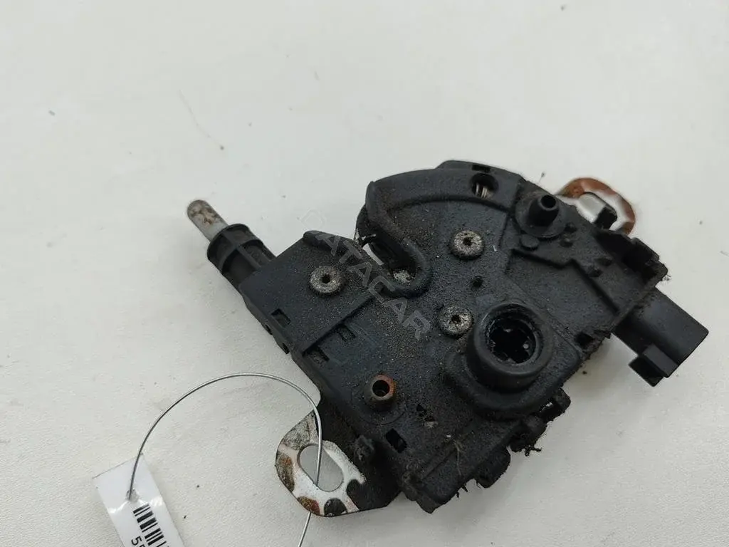 Замок капота 3M5116700AB