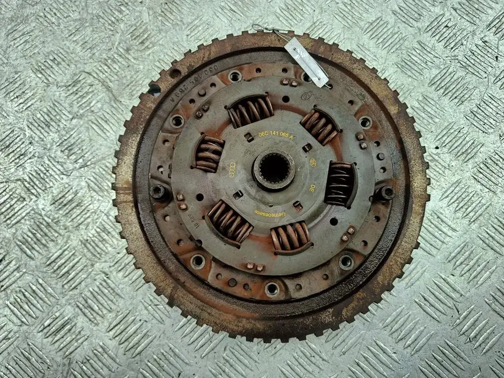 Маховик 06C105269A, 06C141065A