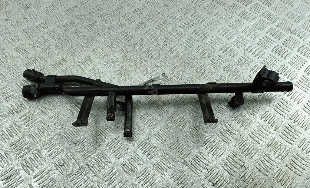 Патрубки системы охлаждения 7L6121065C