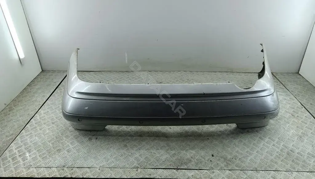 Задний бампер 54823379