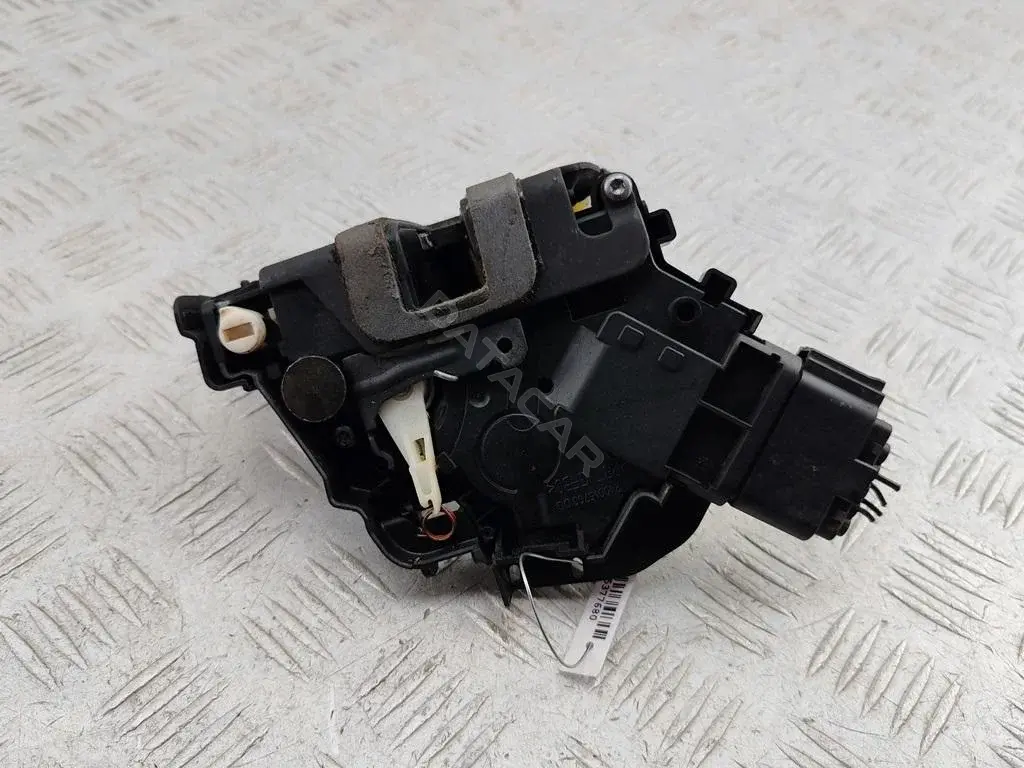 Замок двери 6M2AR26412BC